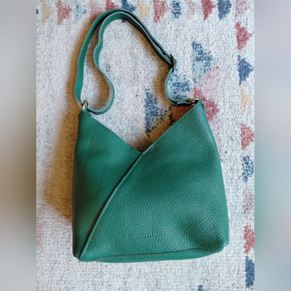 NWT Portland Leather Bacalar Green Crossbody NAOMI Small